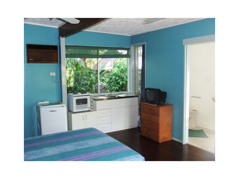 20 Sooning Street, Magnetic Island QLD 4819