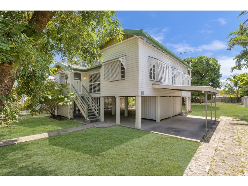 12 Kitchener, Pimlico QLD 4812