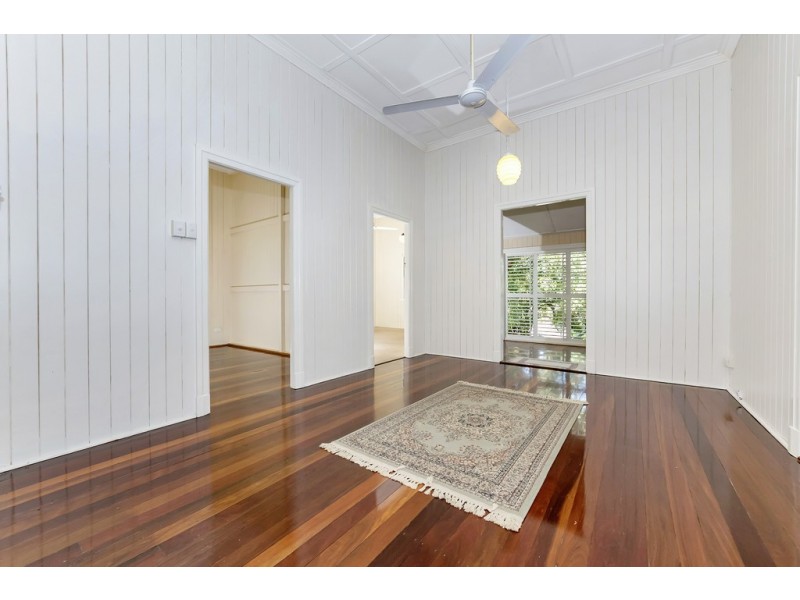 12 Kitchener, Pimlico QLD 4812