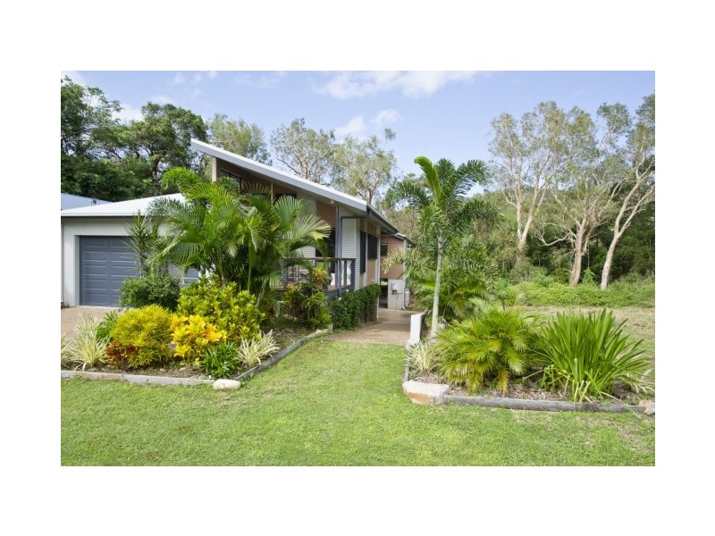 20 Yates Street, Magnetic Island QLD 4819