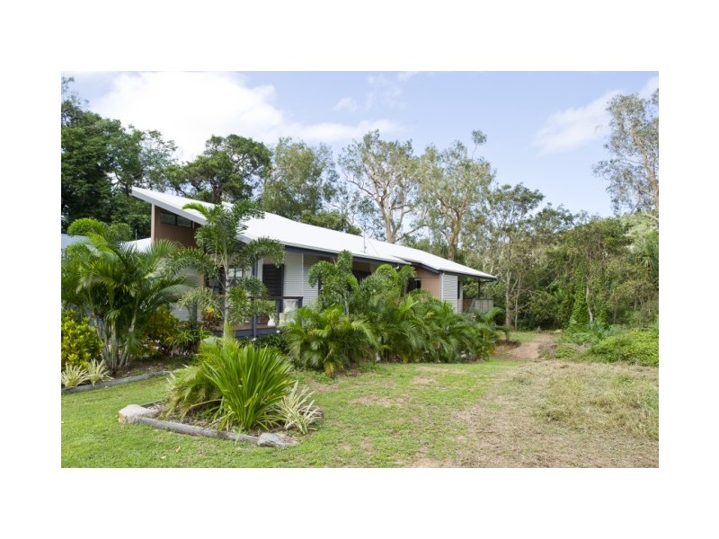 20 Yates Street, Magnetic Island QLD 4819