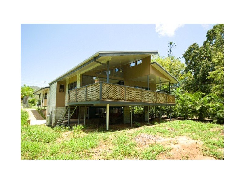 20 Yates Street, Magnetic Island QLD 4819