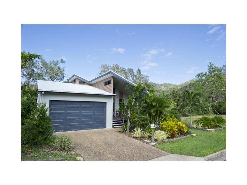20 Yates Street, Magnetic Island QLD 4819