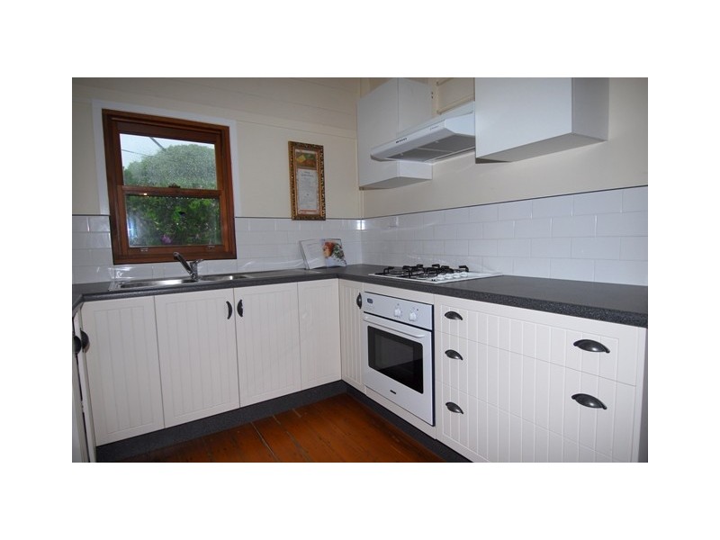 82 Tully Street, South Townsville QLD 4810