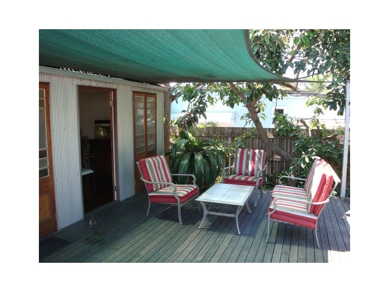 82 Tully Street, South Townsville QLD 4810