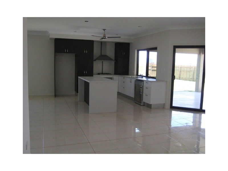 1 Newhaven Place, Idalia QLD 4811