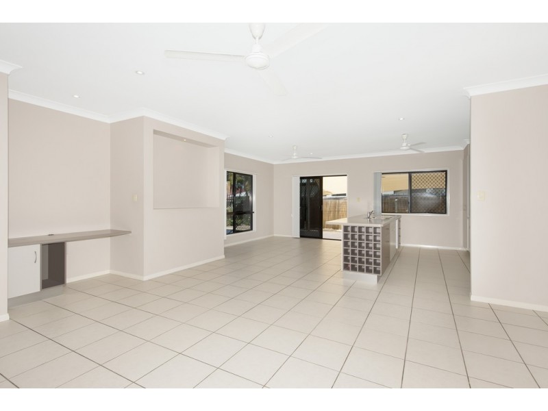 19 Minaret Way, Mount Louisa QLD 4814