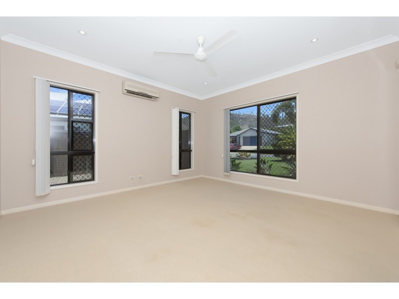 19 Minaret Way, Mount Louisa QLD 4814