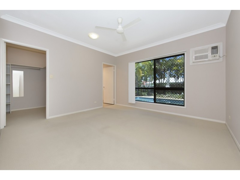 19 Minaret Way, Mount Louisa QLD 4814