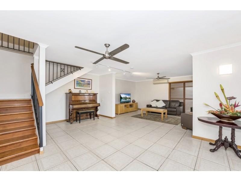 10 Yarrawonga Drive, Castle Hill QLD 4810