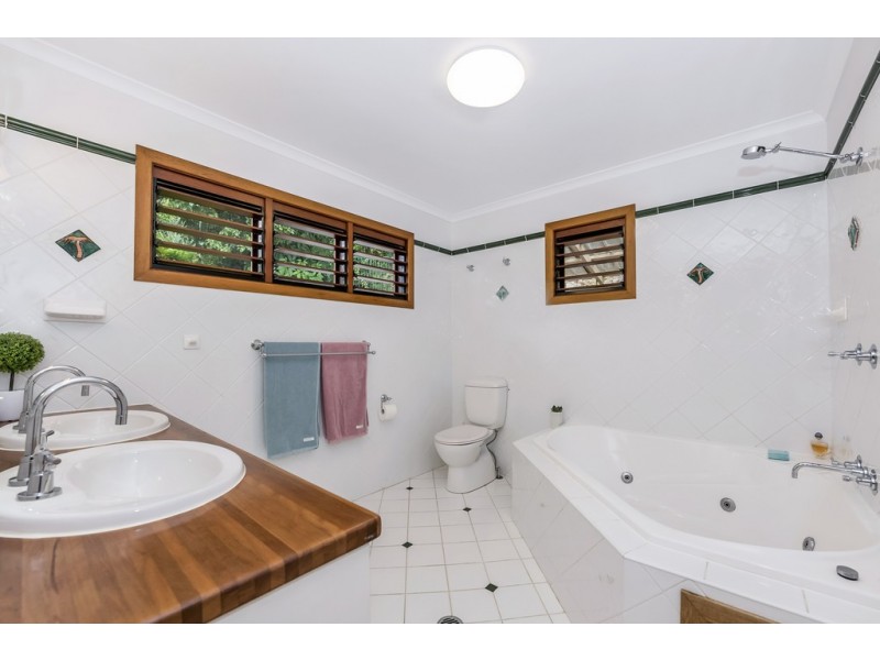 10 Yarrawonga Drive, Castle Hill QLD 4810