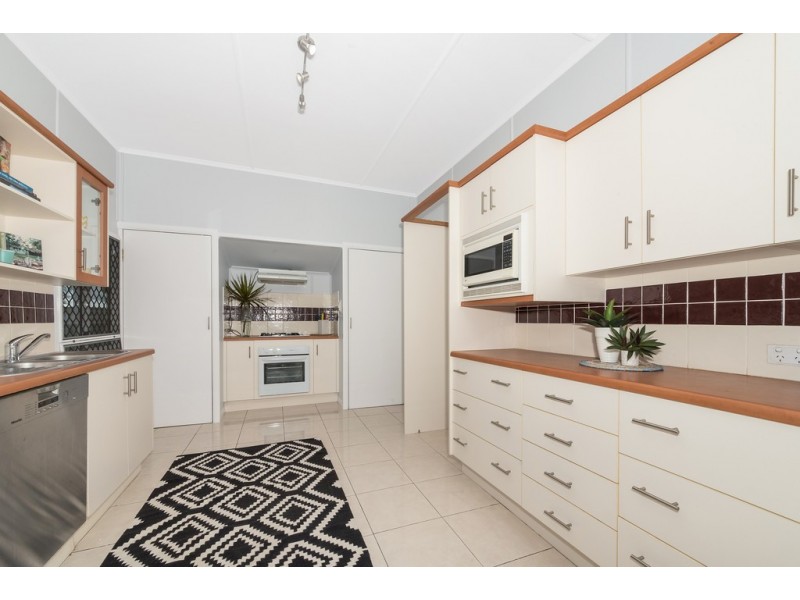 18 Hopkins Street, Currajong QLD 4812