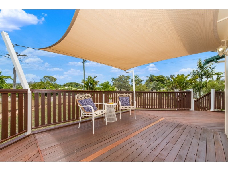 18 Hopkins Street, Currajong QLD 4812