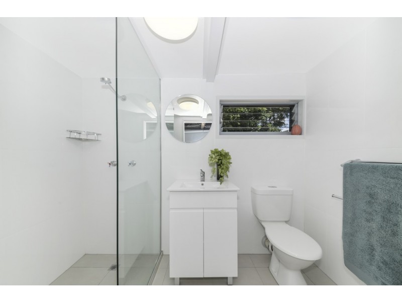 6 Roberts Street, Hermit Park QLD 4812