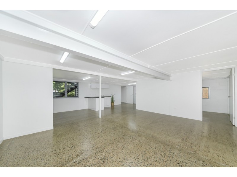 6 Roberts Street, Hermit Park QLD 4812