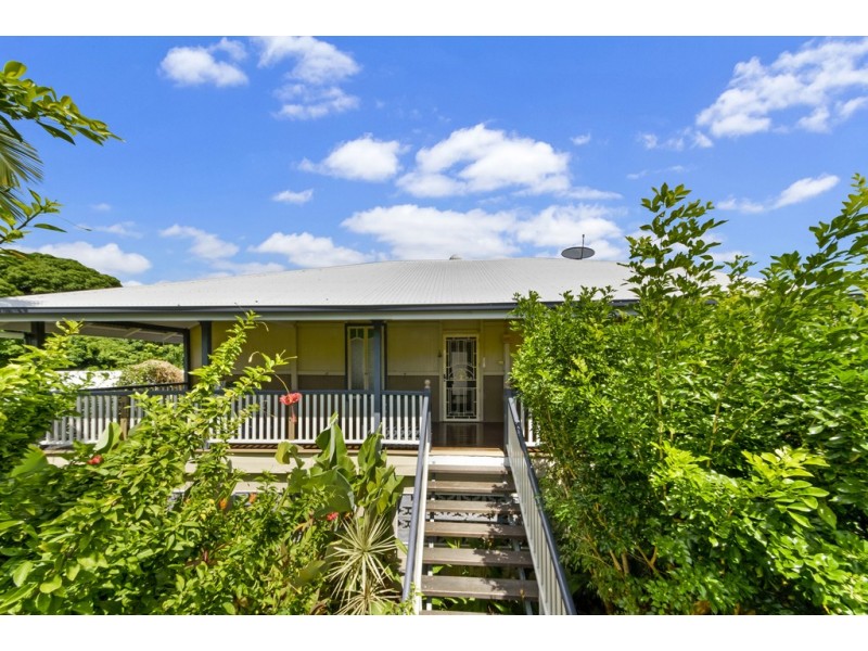 6 Roberts Street, Hermit Park QLD 4812