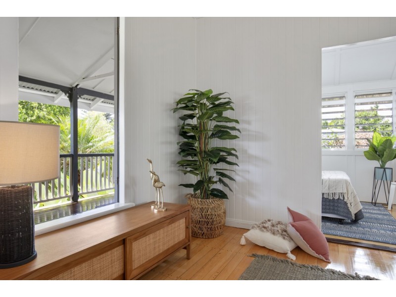 6 Roberts Street, Hermit Park QLD 4812