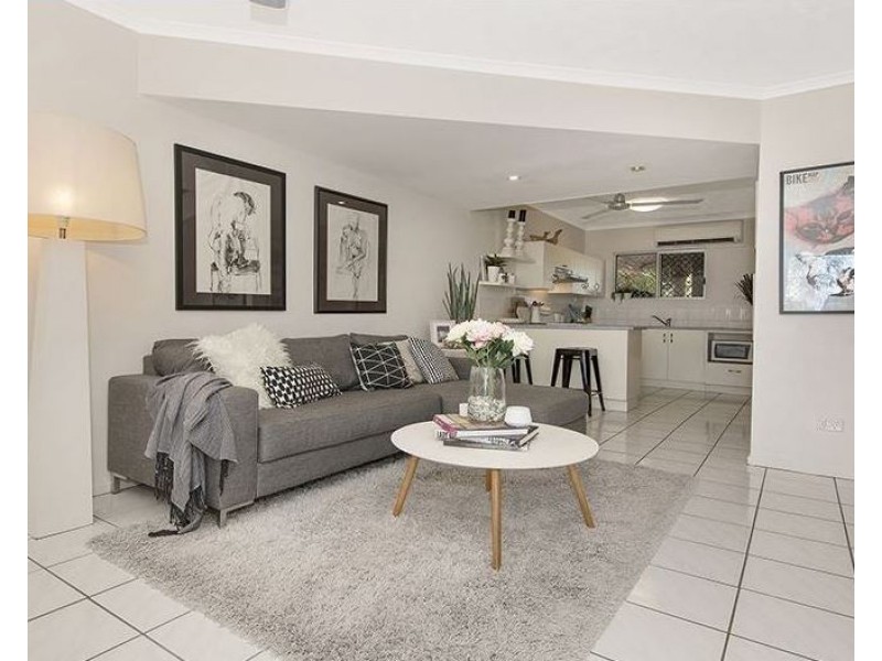 10/29-33 Victoria Street, North Ward QLD 4810