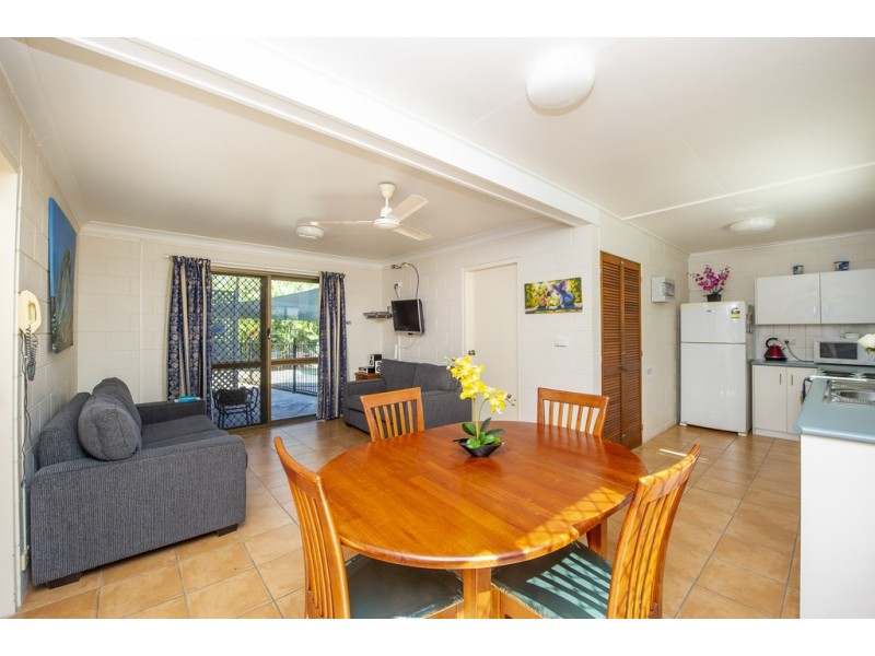 2/2 Endeavour Road, Arcadia QLD 4819