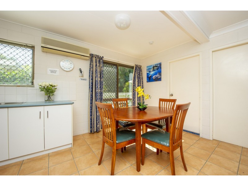 2/2 Endeavour Road, Arcadia QLD 4819