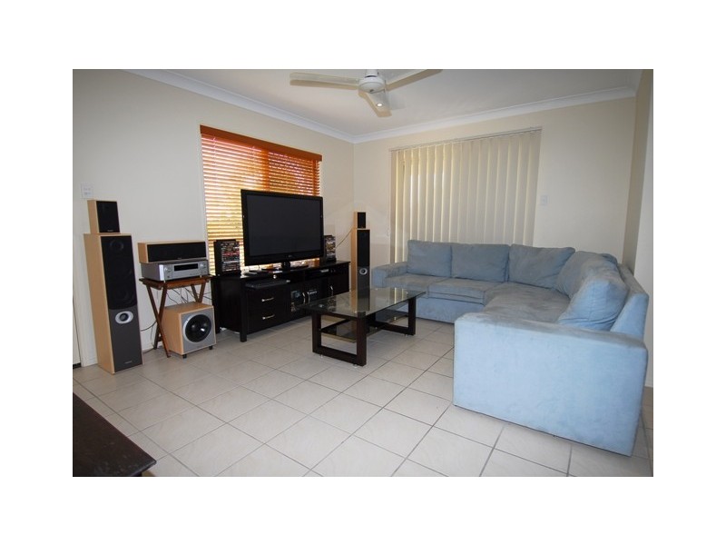 1/96 Gollogly Lane, Rasmussen QLD 4815