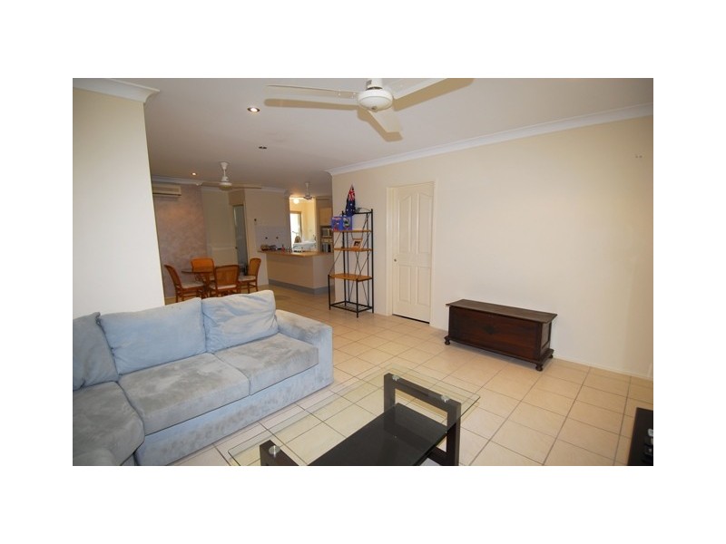 1/96 Gollogly Lane, Rasmussen QLD 4815