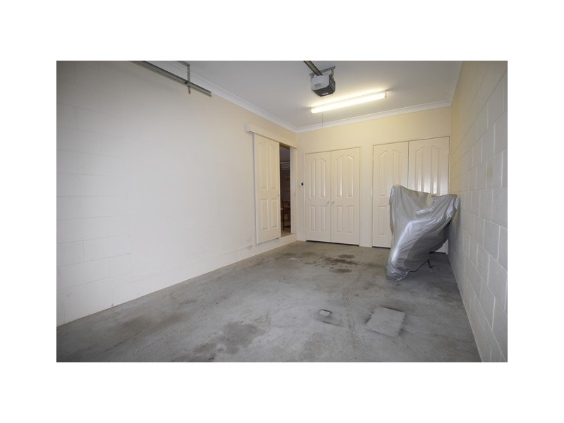 1/96 Gollogly Lane, Rasmussen QLD 4815