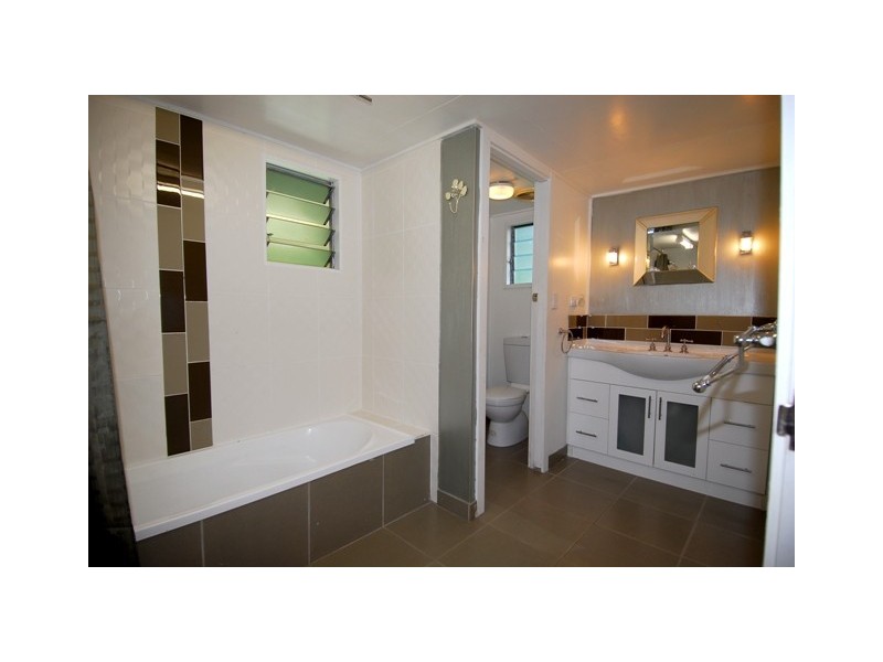 33 Norris Street, Hermit Park QLD 4812