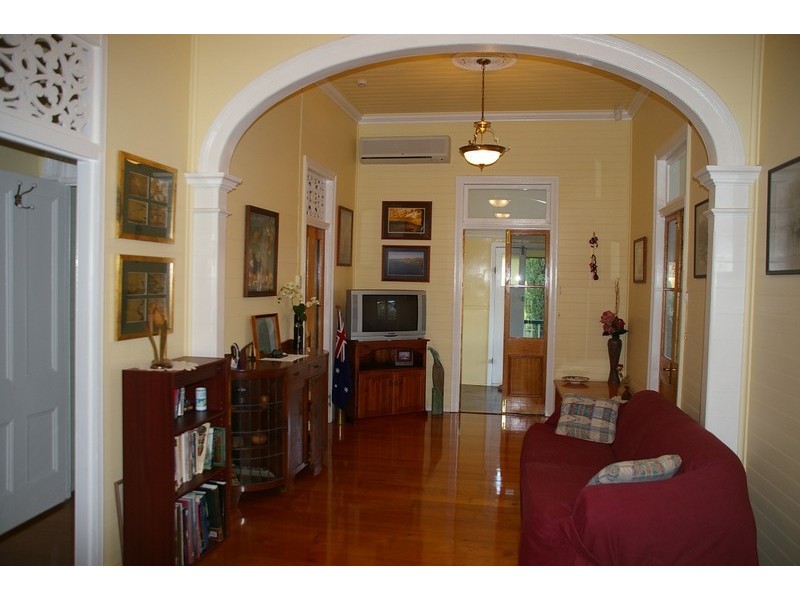 8 Murray Street, North Ward QLD 4810