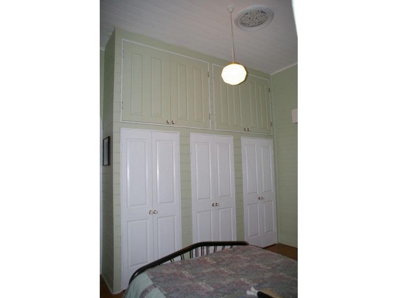 8 Murray Street, North Ward QLD 4810