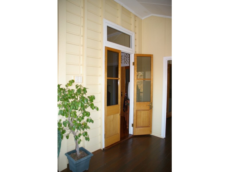 8 Murray Street, North Ward QLD 4810