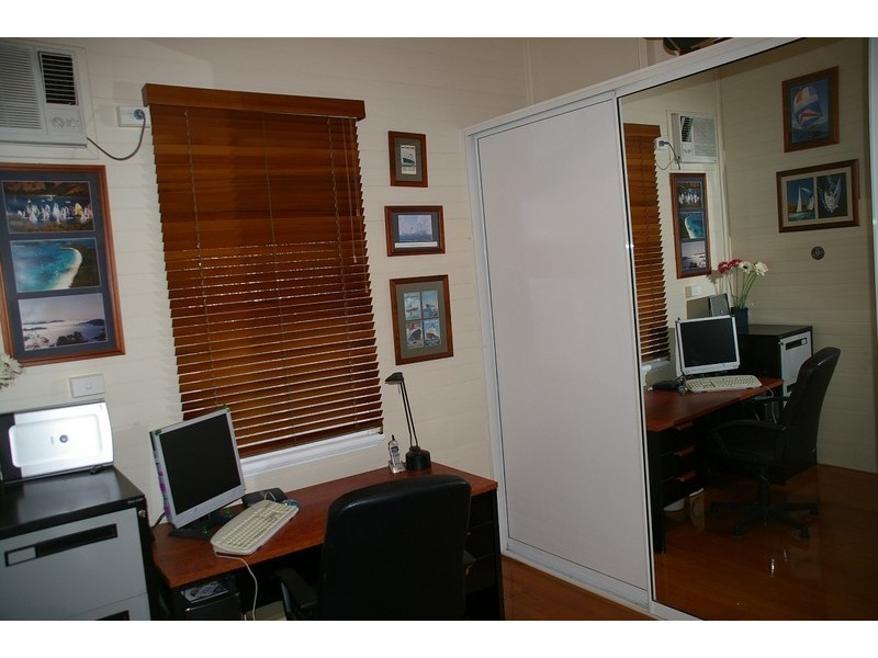 8 Murray Street, North Ward QLD 4810