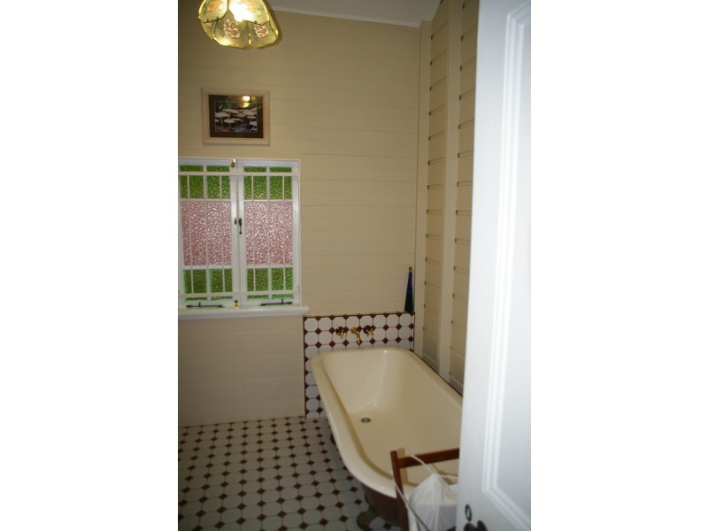 8 Murray Street, North Ward QLD 4810