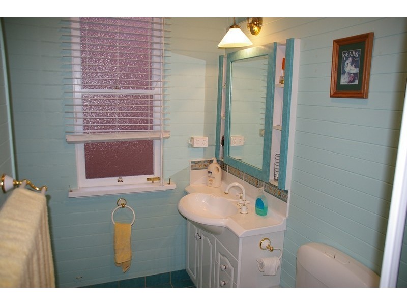 8 Murray Street, North Ward QLD 4810