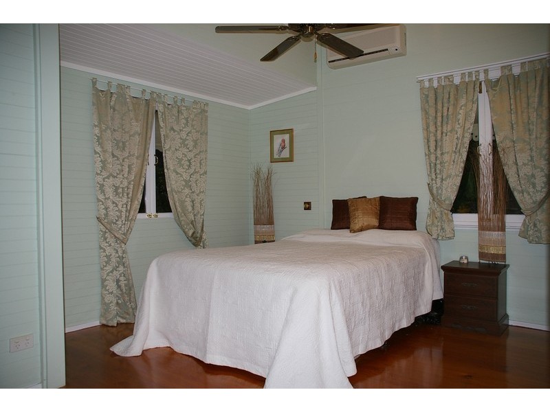 8 Murray Street, North Ward QLD 4810