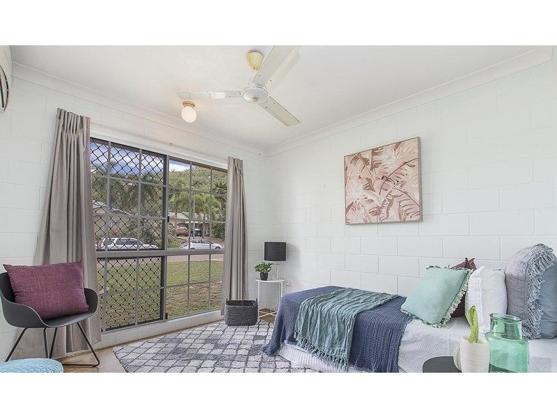 54 Rundle Street, Mount Louisa QLD 4814