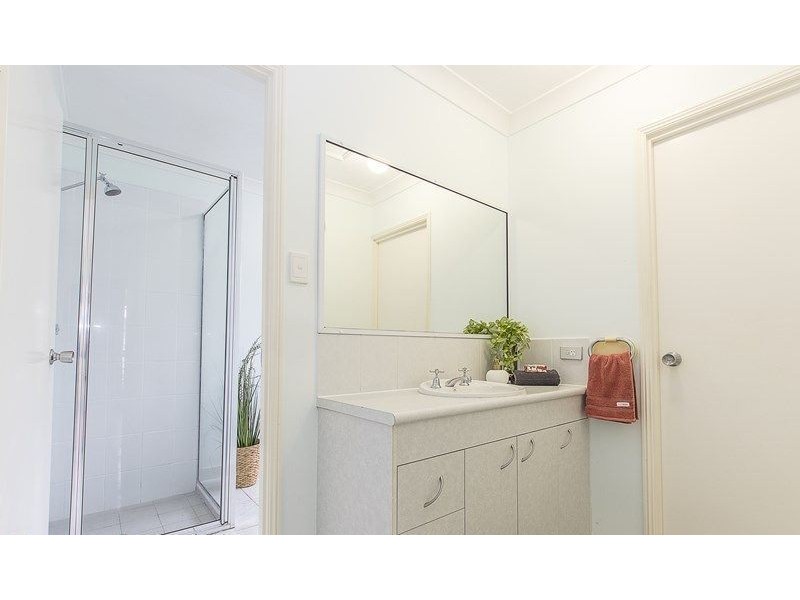 54 Rundle Street, Mount Louisa QLD 4814