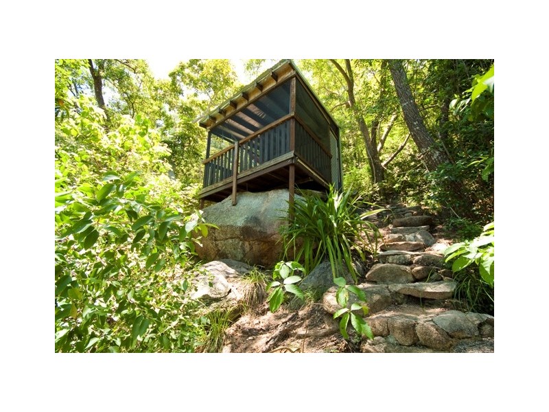 26 Olympus Crescent, Magnetic Island QLD 4819