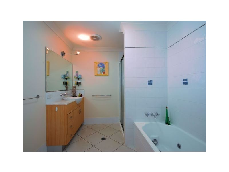 25/18-30 Sir Leslie Thiess Drive, Townsville QLD 4810