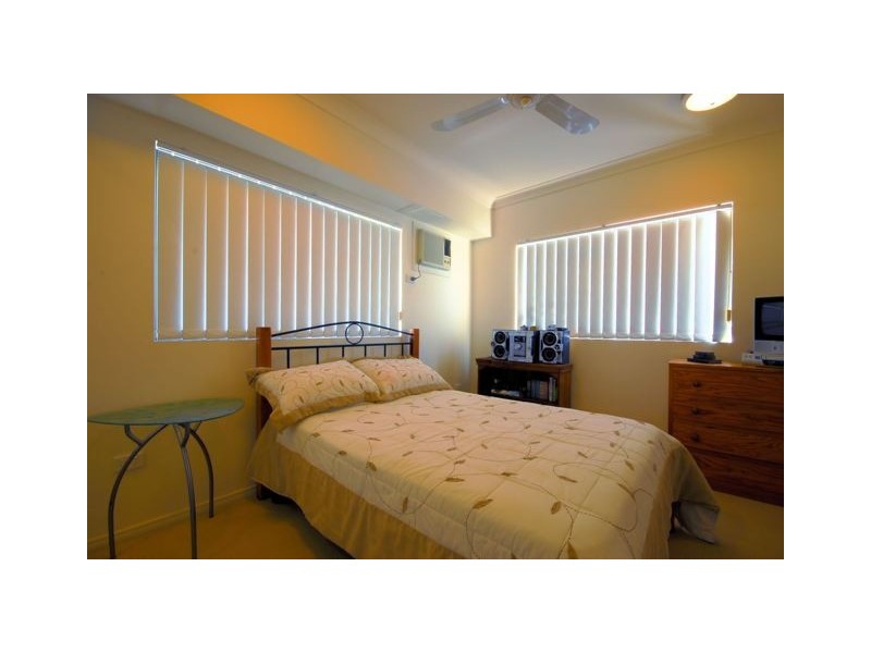 25/18-30 Sir Leslie Thiess Drive, Townsville QLD 4810