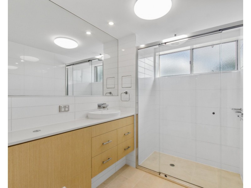 8/1-15 Sporting Drive, Thuringowa Central QLD 4817