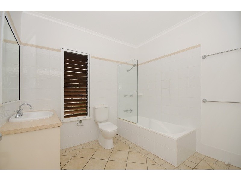 10/92-94 Mitchell Street, North Ward QLD 4810