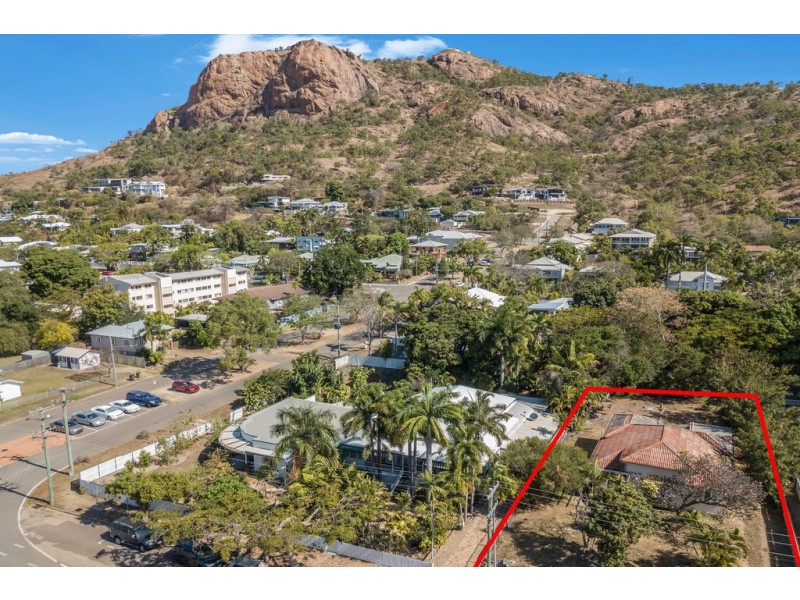 66 Paxton Street, North Ward QLD 4810