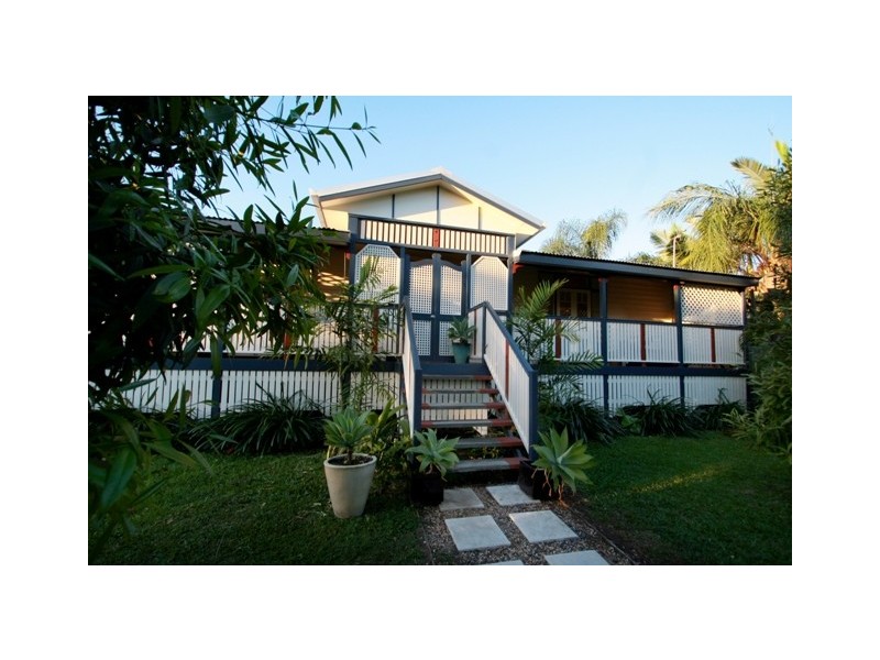 47 Hughes Street, Hermit Park QLD 4812