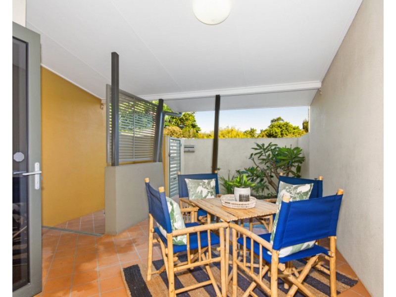 2/42-52 Perkins Street, South Townsville QLD 4810