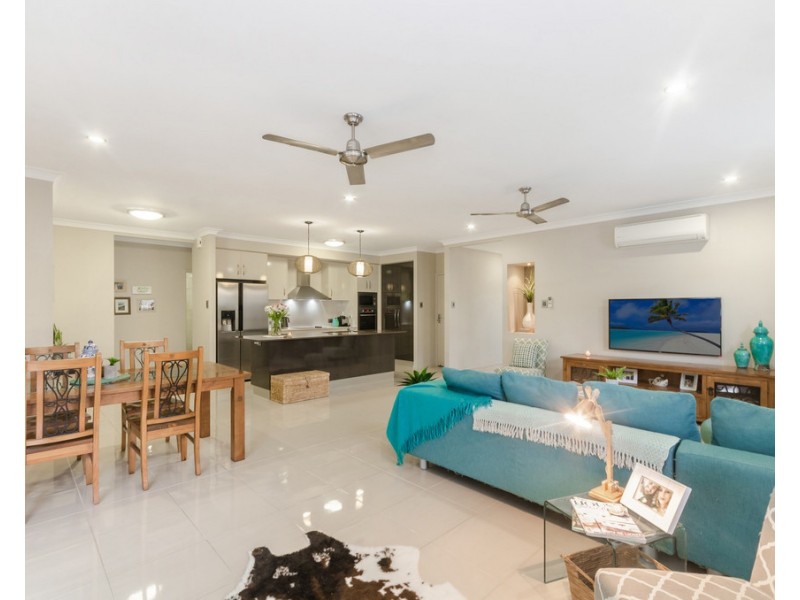 77 Daydream Circuit, Burdell QLD 4818