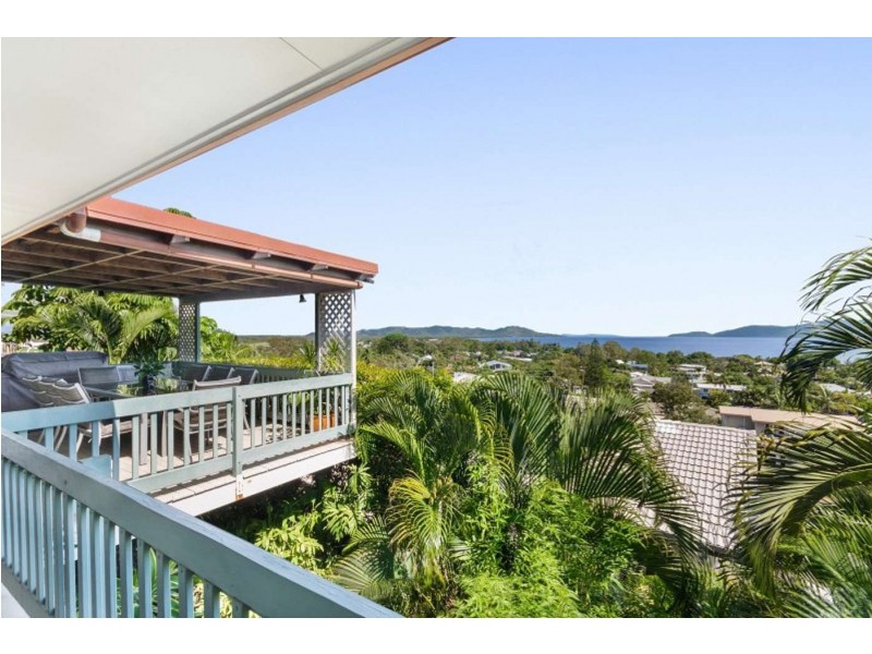 9 Saint James Drive, Belgian Gardens QLD 4810