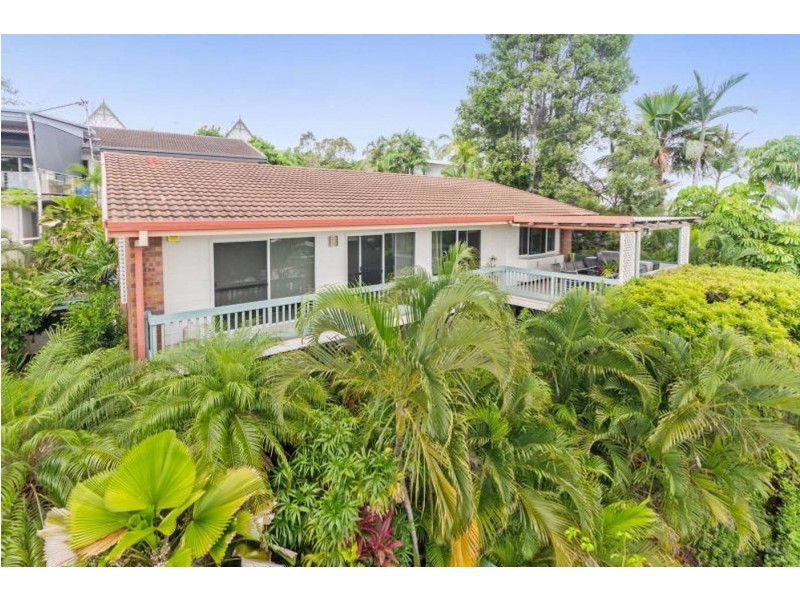 9 Saint James Drive, Belgian Gardens QLD 4810