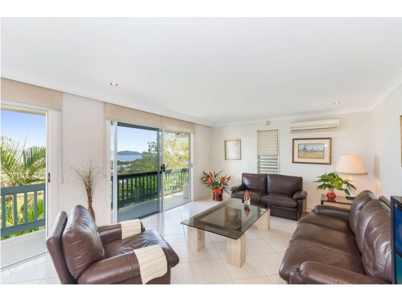 9 Saint James Drive, Belgian Gardens QLD 4810