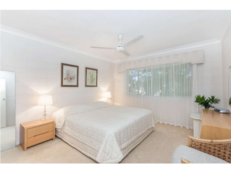 9 Saint James Drive, Belgian Gardens QLD 4810